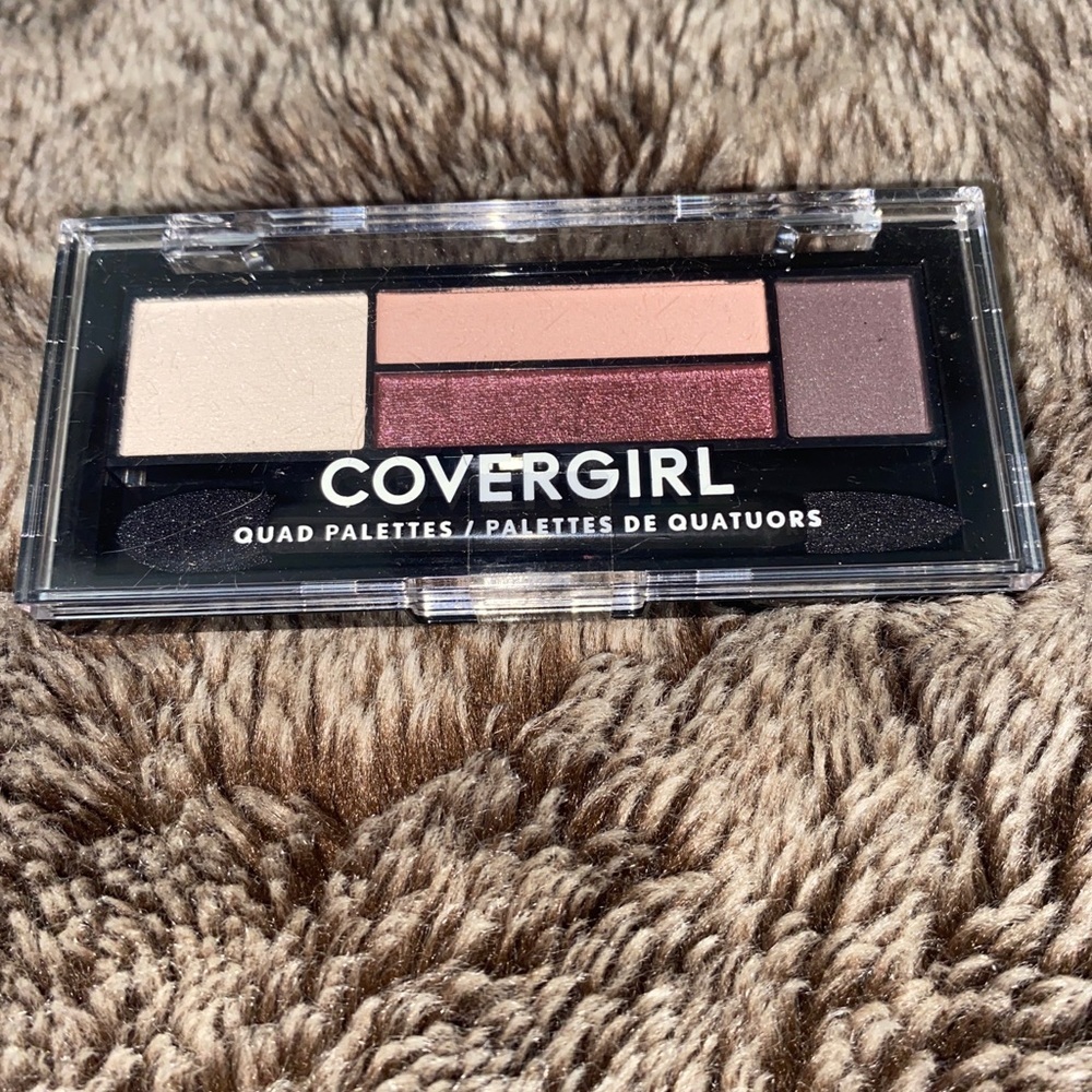 COVERGIRL Eyeshadow Quad Palette, 730 Cherry Soda, 0.06‎ oz.